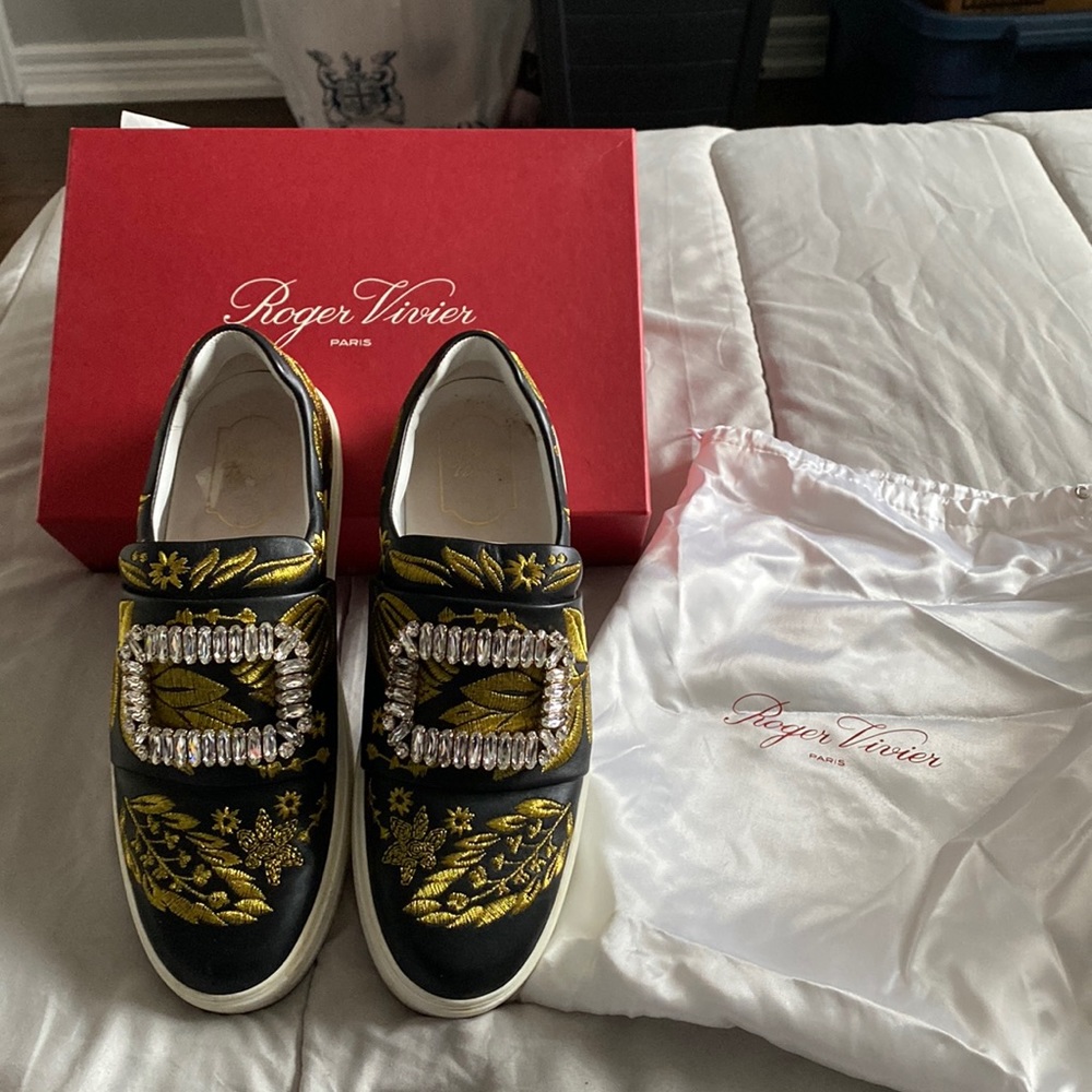 Roger Vivier sneaker, black leather, gold embroidered, gem detail